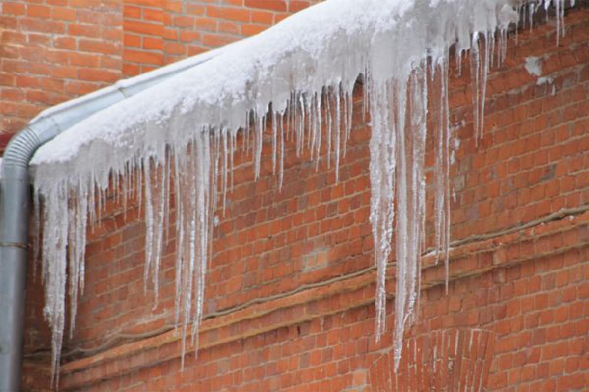 Cold Weather Can Affect Your Roof