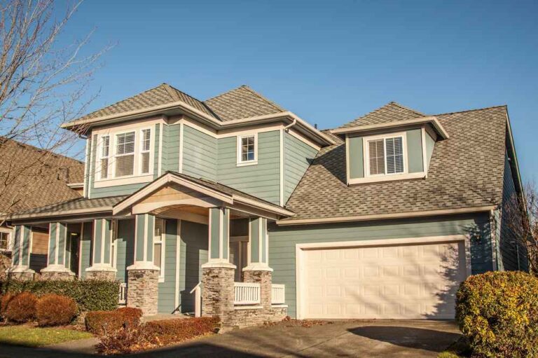 trusted residential roofing expert in Denham Springs LA